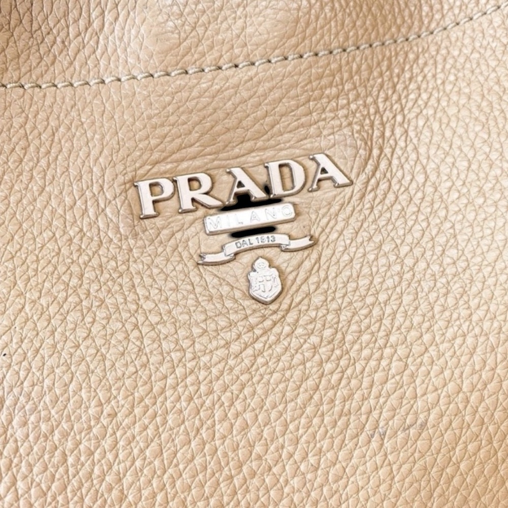 AUTHENTIC PRADA VITELLO DAINO BUTTERY TAN PEBBLE LEATHER HOBO LUXE SHOULDER BAG. - Picture 11 of 14